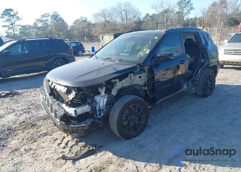 2025 Jeep Compass Latitude 4X4 из США, поврежденный, VIN 3C4NJDBN6ST528988